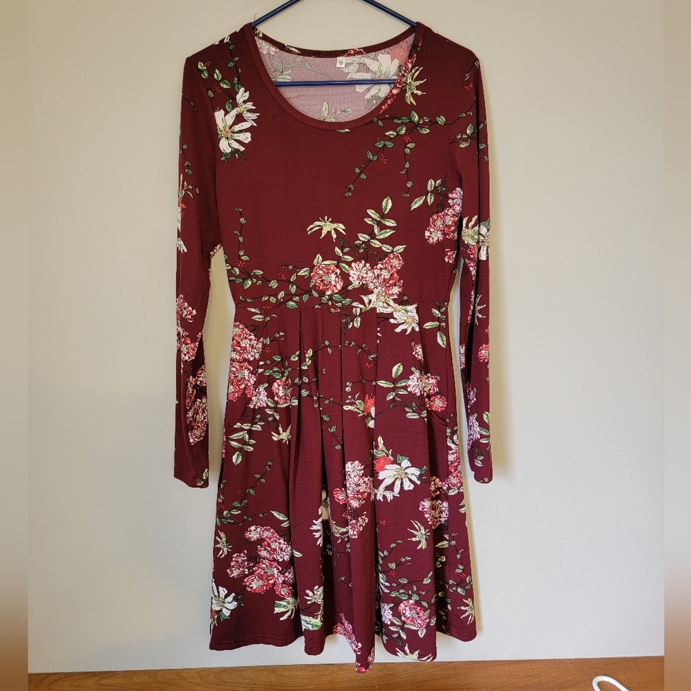Floral Long Sleeve Knee Length Wine Color Dress with Pockets Size Medium